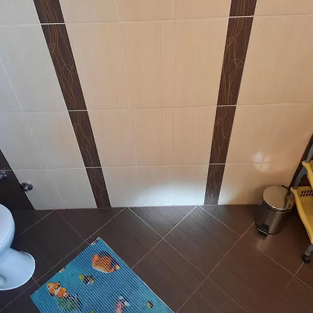 Apartment Mit Balkon Fuer Zwei Bis Vier Personen *